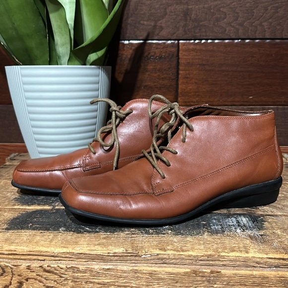 Geller II Brown Square Toe Lace Up Leather Ankle Boots - Picture 3 of 8